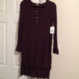 Free people long thermal shirt with side slit.